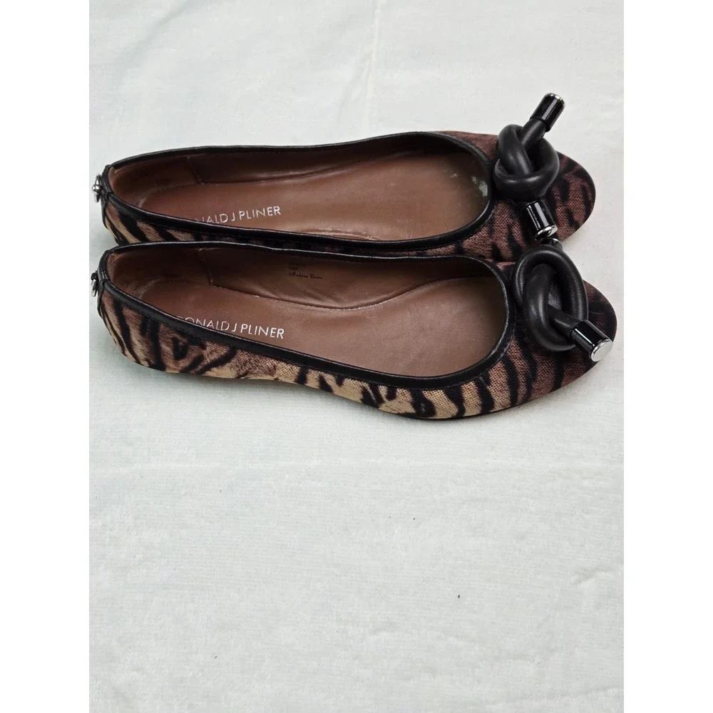 Donald J Pliner Tiger Print Ballet Flats Leather‎ Knot Detail Brown Black 6.5